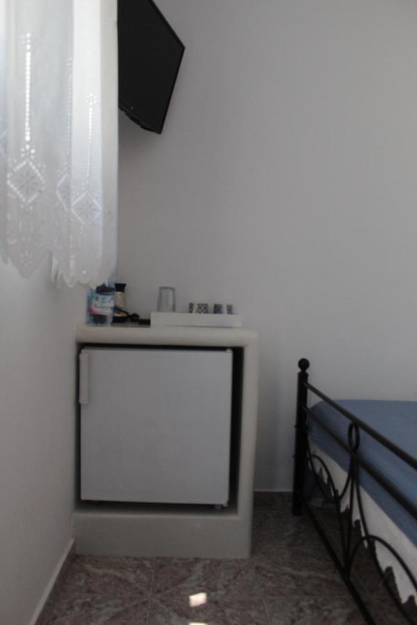 אנאפי Meltemi Rooms And Studios מראה חיצוני תמונה