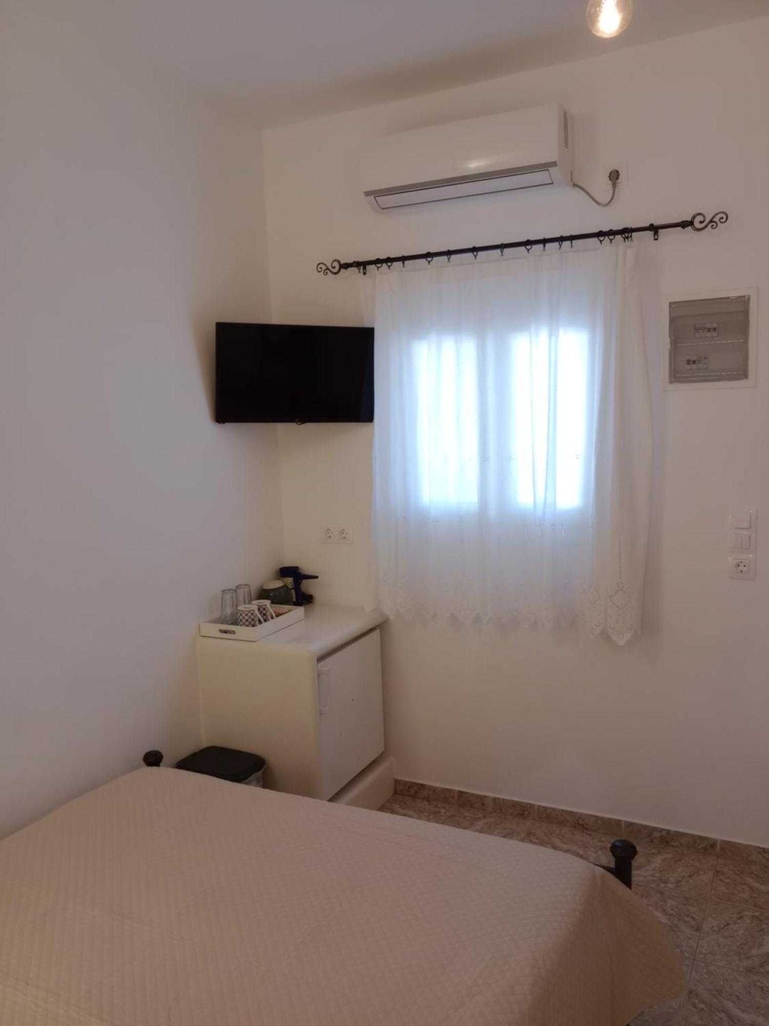 אנאפי Meltemi Rooms And Studios מראה חיצוני תמונה