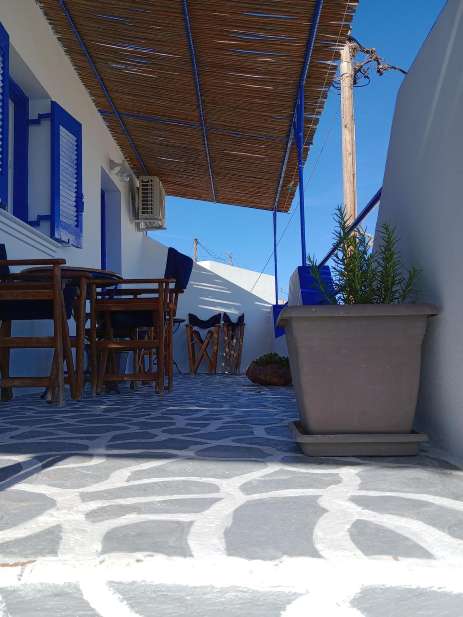 אנאפי Meltemi Rooms And Studios מראה חיצוני תמונה